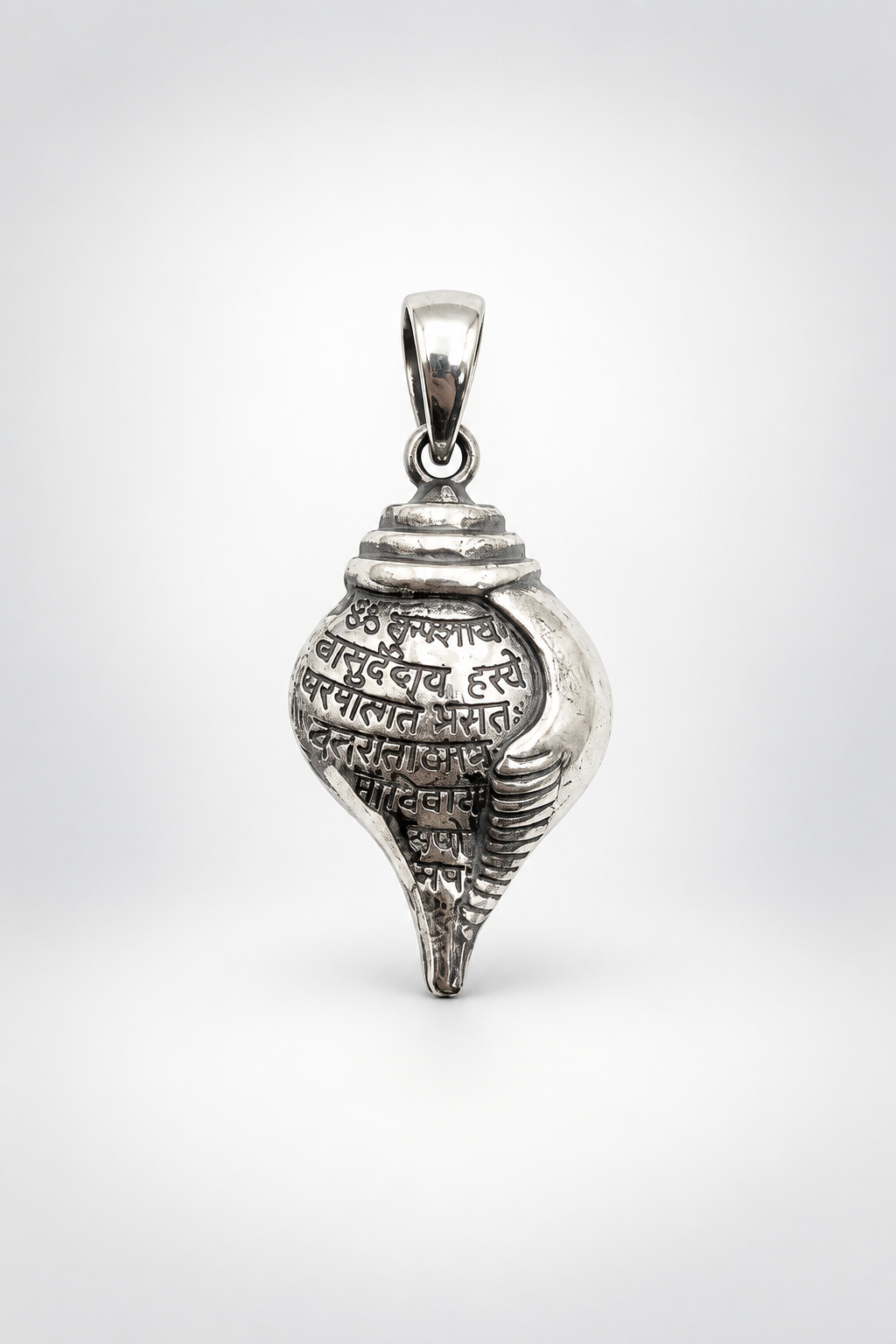 Kuvera Jewels — Shankh conch pendant in silver